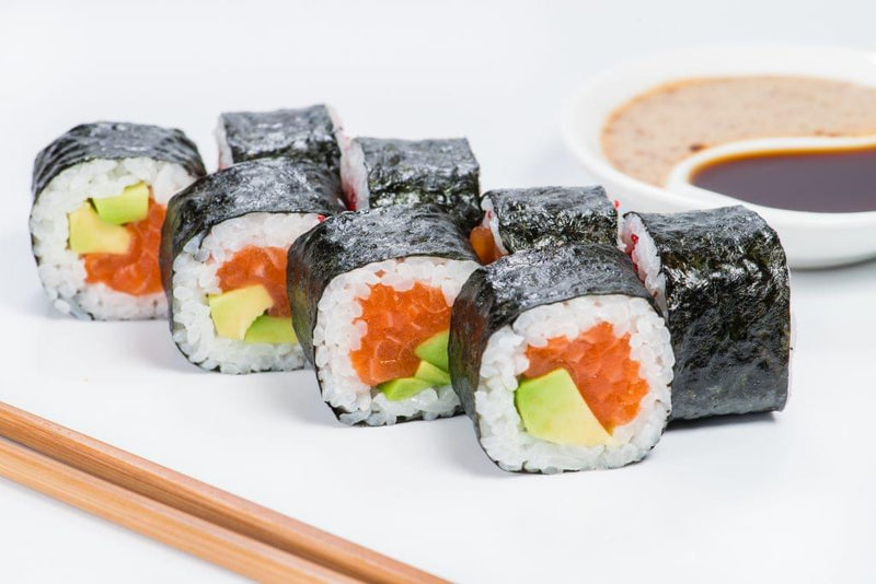 https://www.sushezi.co.nz/cdn/shop/articles/Smoked-Salmon-Avocado-Sushi-Roll-e1517246823392_800x.jpg?v=1655772310